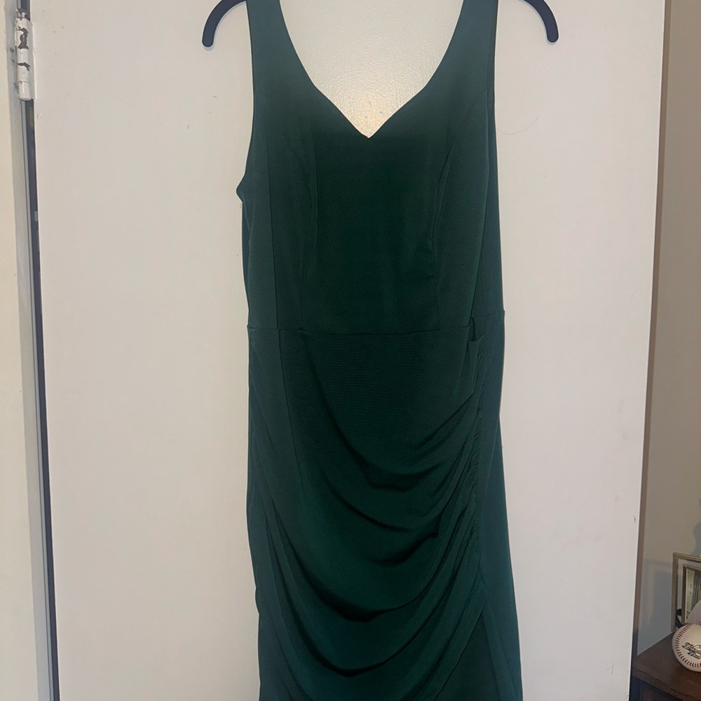 Elegant Green Sleeveless Dress